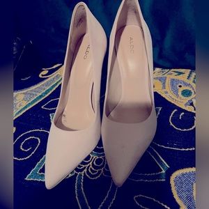 Tan Aldo faux suede pumps size 39